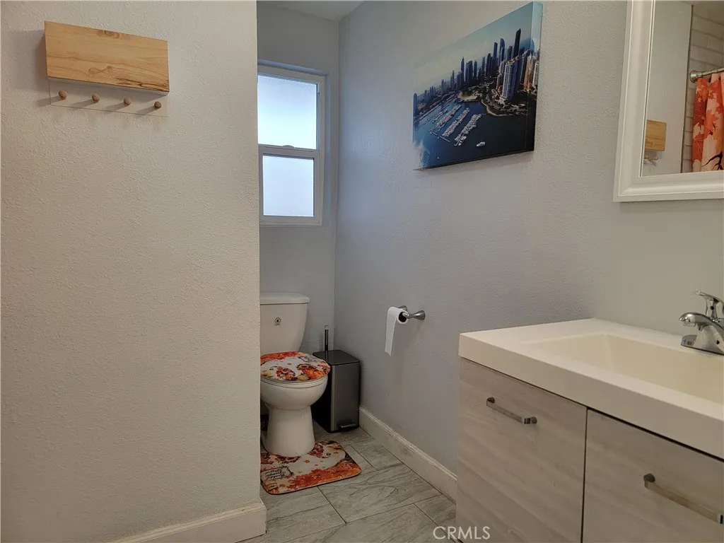 10347 Kalmia Street, Los Angeles, California 90002 home-pic-25